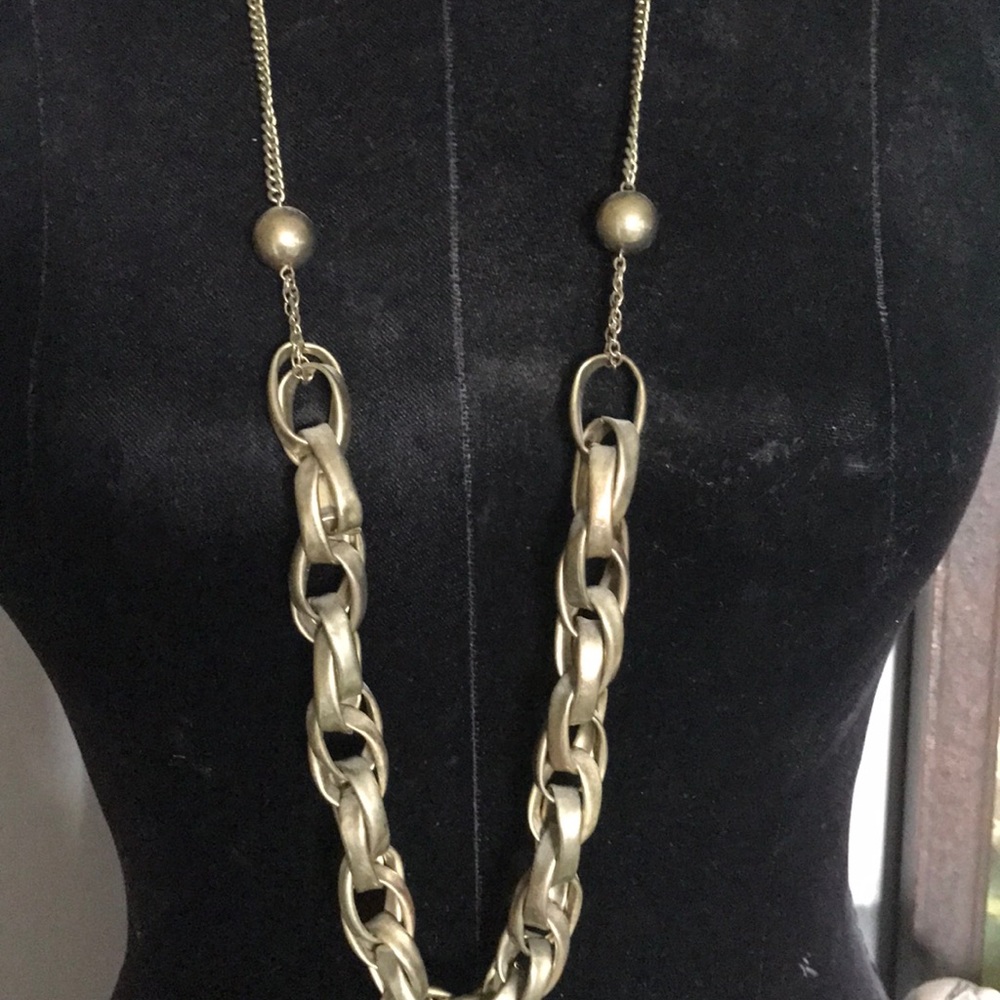 Long brass necklace - Picture 2 of 2